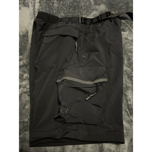 SMALL Nike Sportswear Tech Pack Woven Unlined Cargo Shorts Black Men Sample - Picture 3 of 9